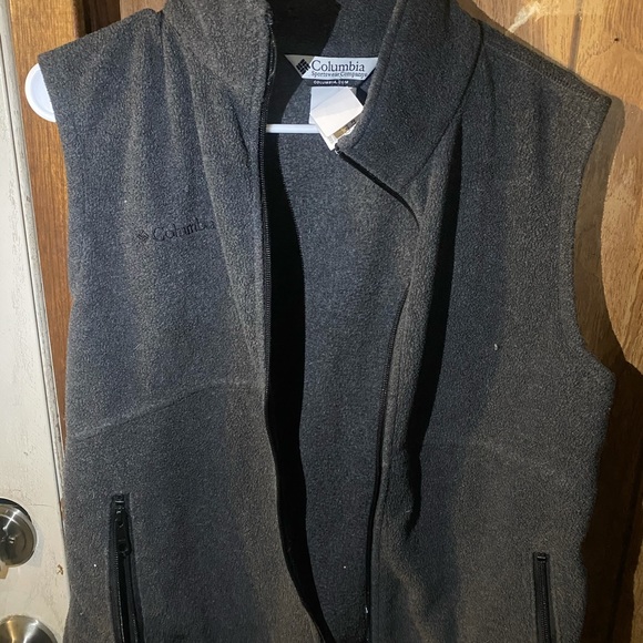 Columbia vest gently used - Picture 2 of 2